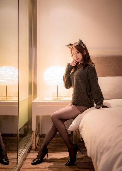 欧美街拍女无袖裙_HD完整版观看