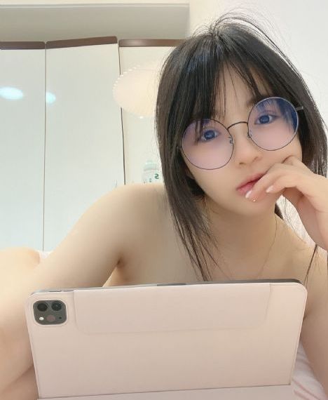 欧美纹身图案女生手绘_BD国语高清在线