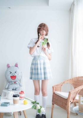 清纯女高中生沦陷h_国语版中文版